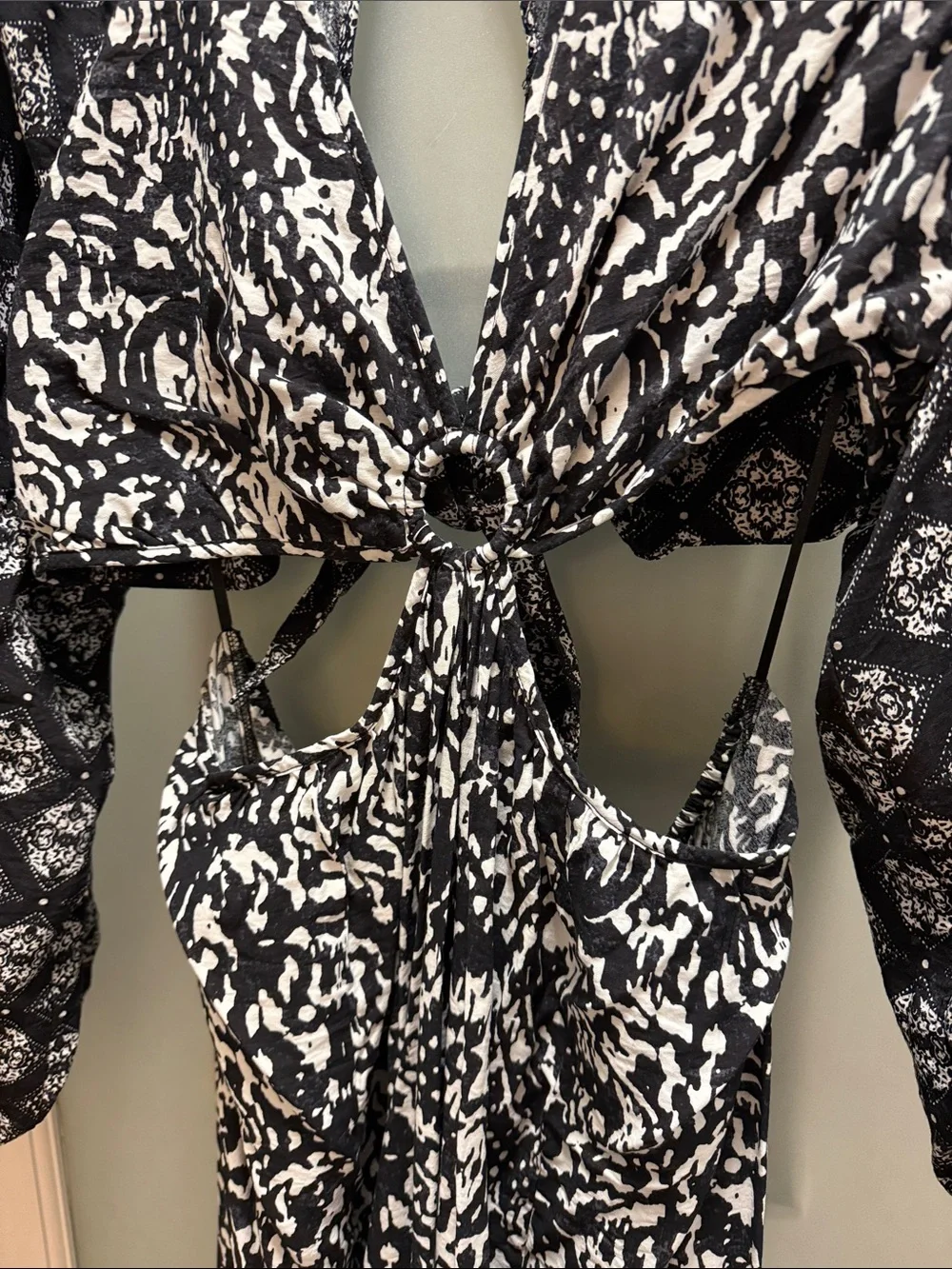 Abercrombie & Fitch Black and White Cutout Maxi Dress